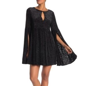 Janna- Keyhole Velvet Bell Sleeve Mini Dress